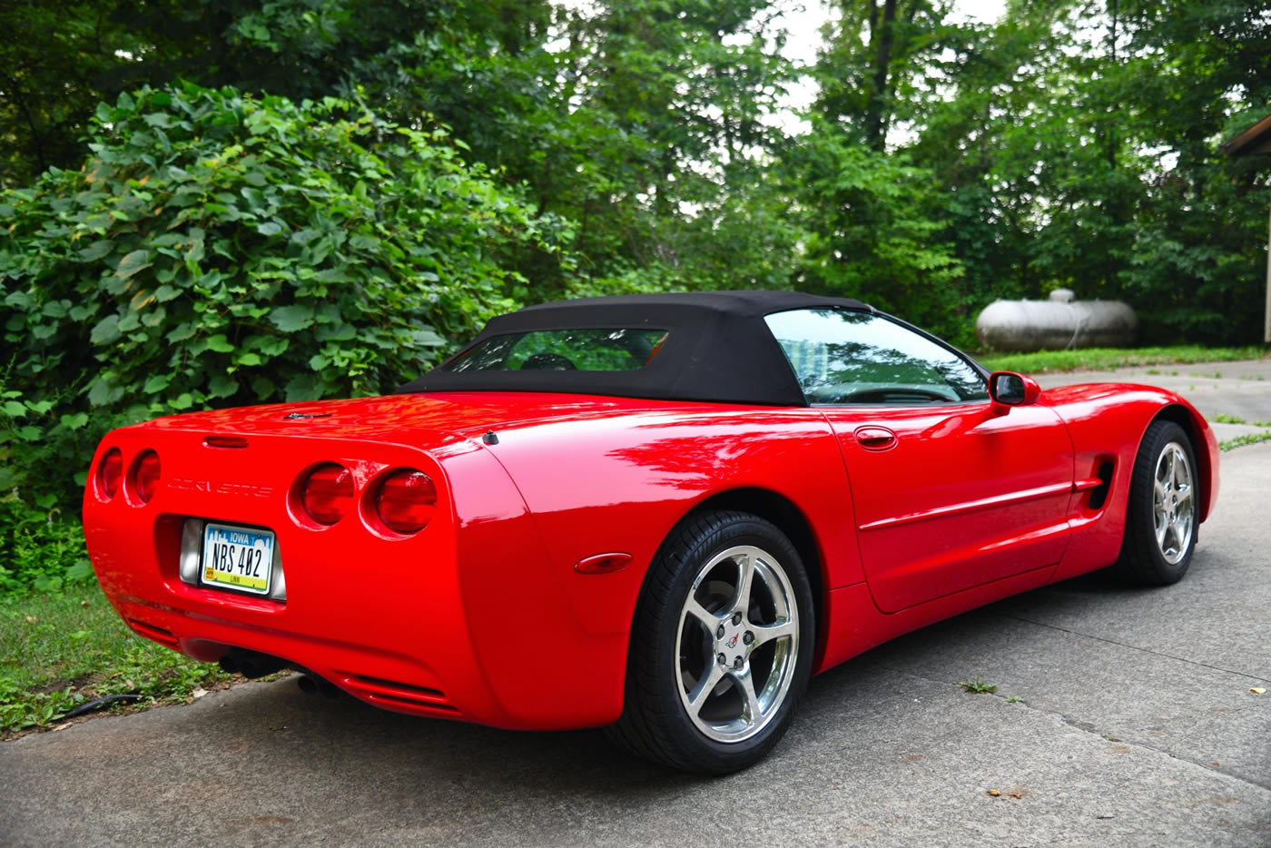 2000 Corvette Convertible in Torch Red