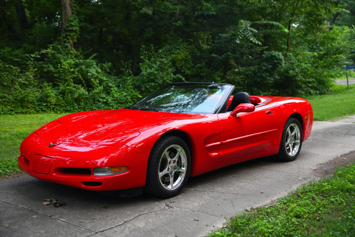 2000 Corvette Convertible in Torch Red