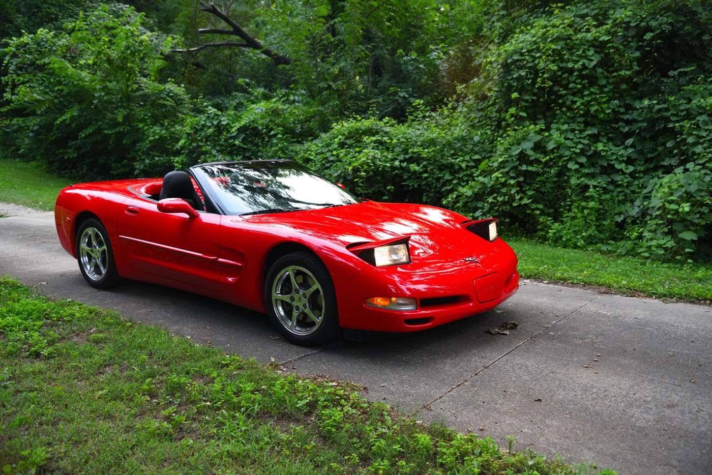 2000 Corvette Convertible in Torch Red