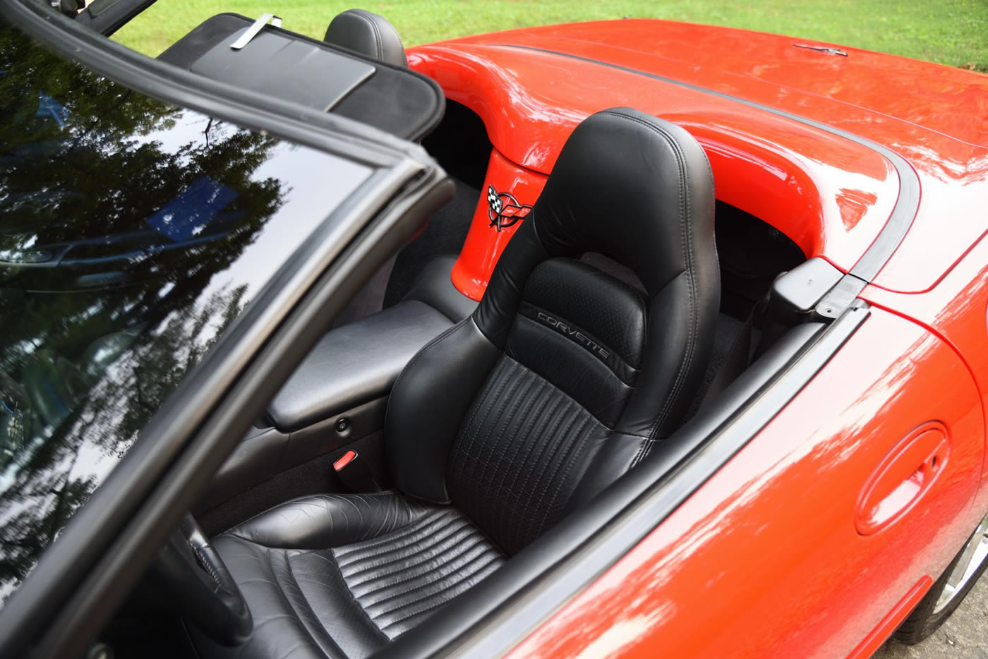2000 Corvette Convertible in Torch Red