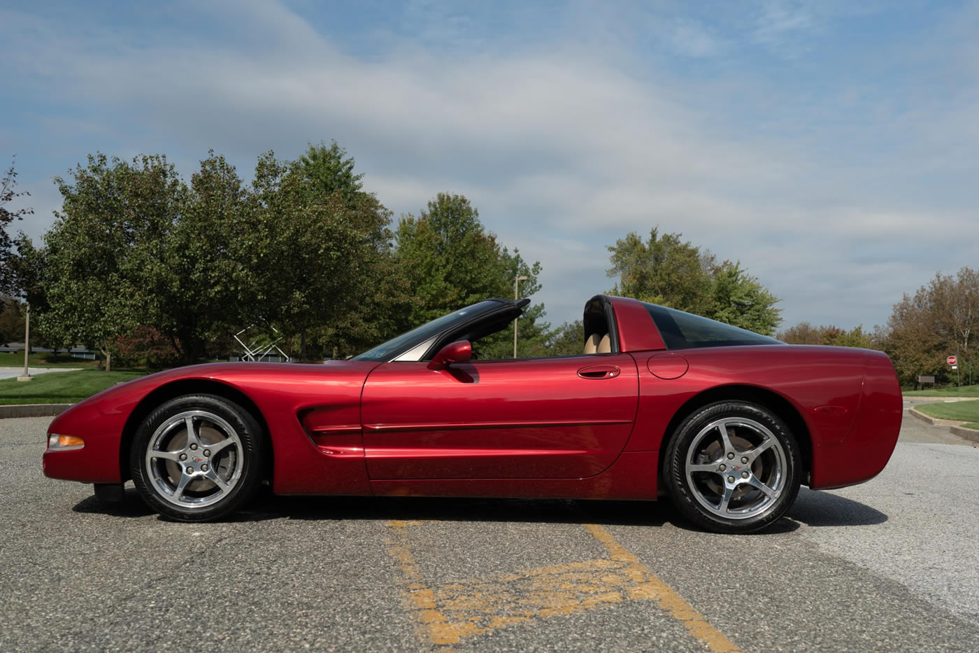 2000 Corvette Coupe in Magnetic Red Metallic