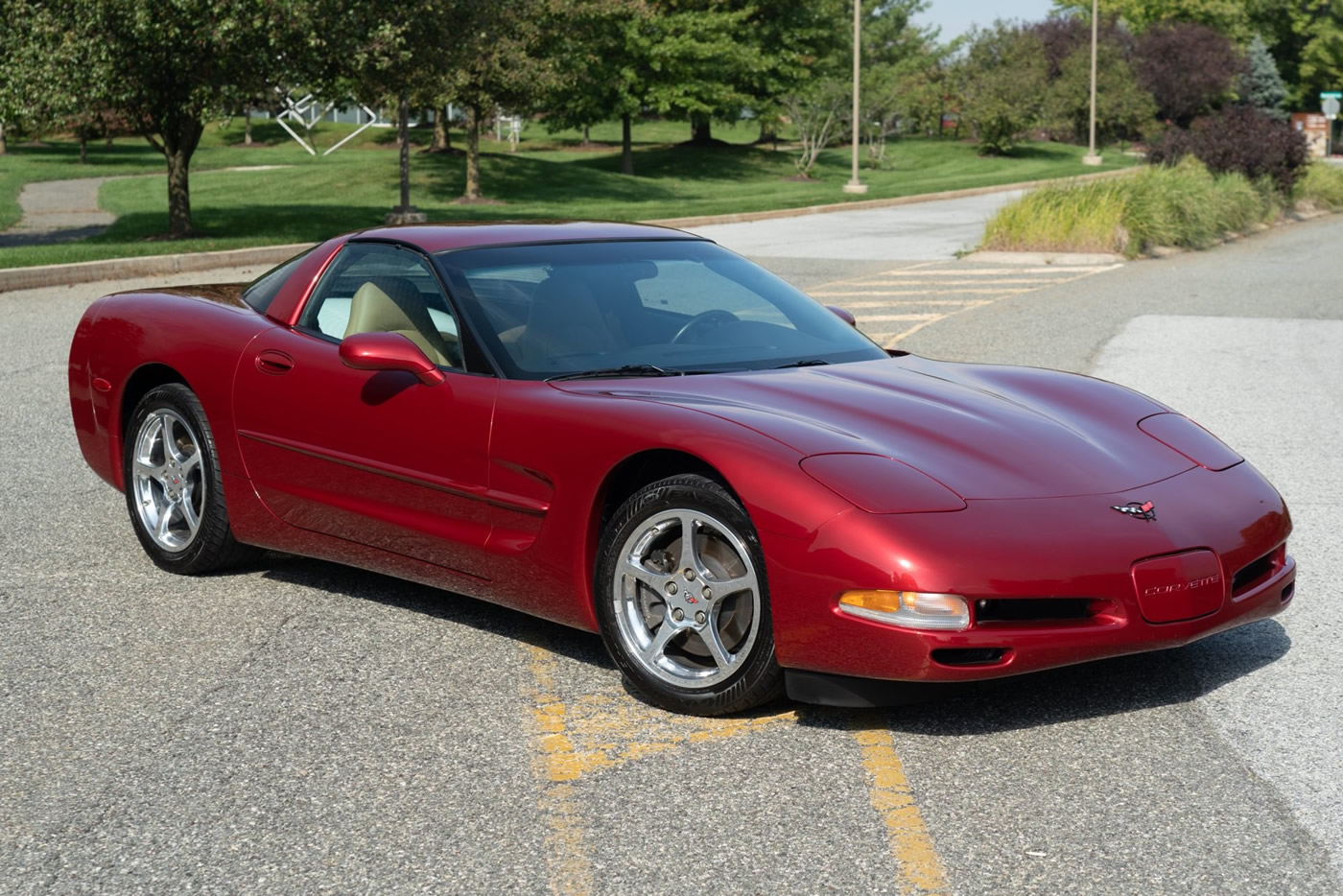 2000 Corvette Coupe in Magnetic Red Metallic