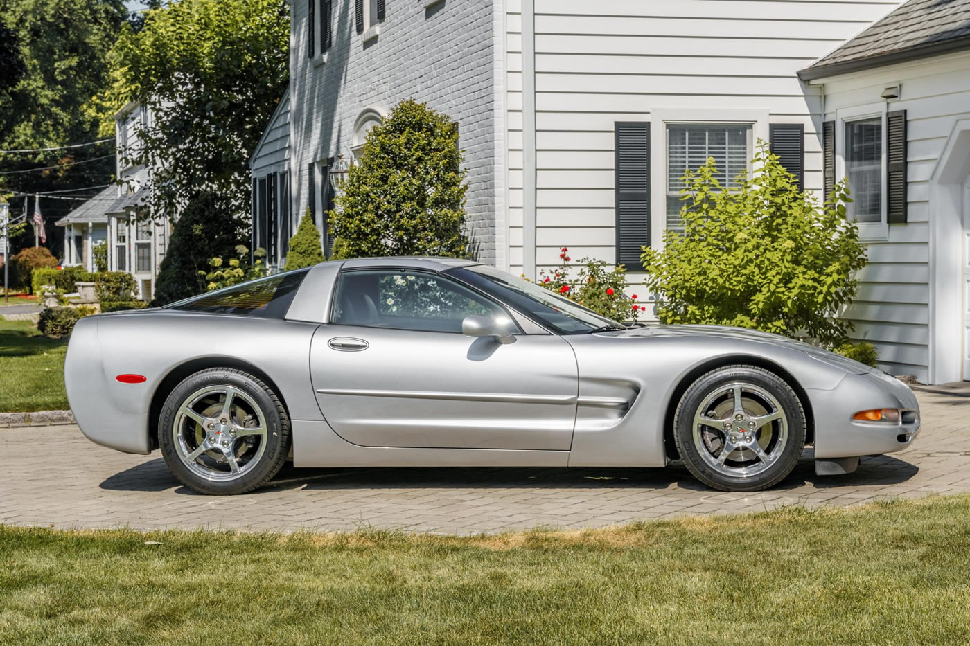 2001 Corvette Coupe in Quicksilver Metallic