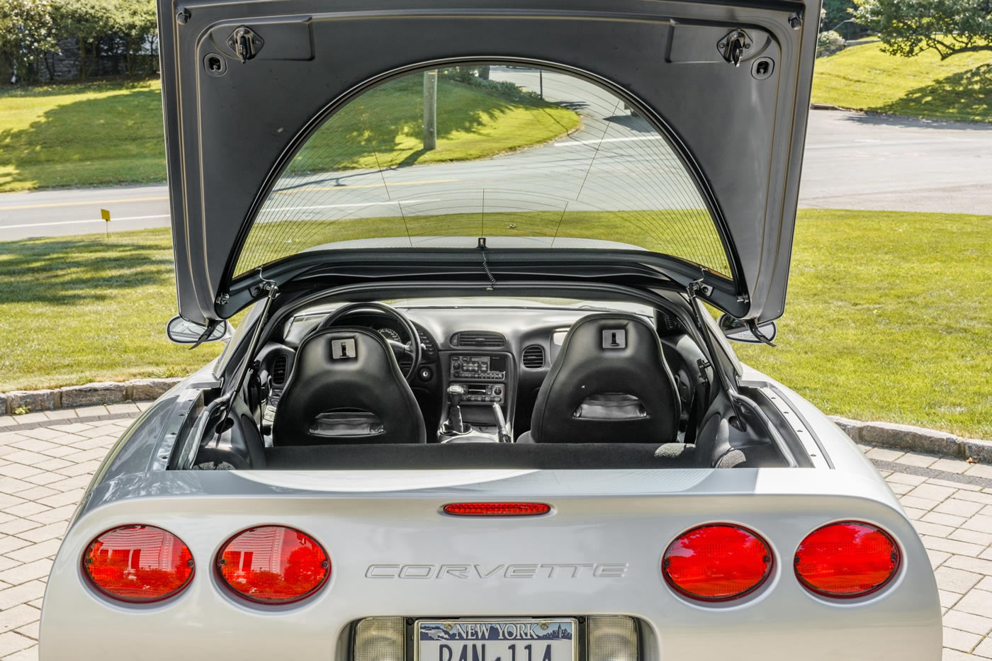 2001 Corvette Coupe in Quicksilver Metallic