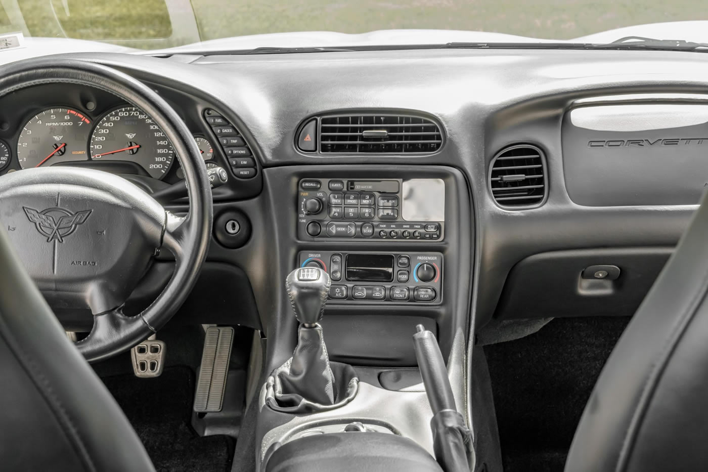 2001 Corvette Coupe in Quicksilver Metallic