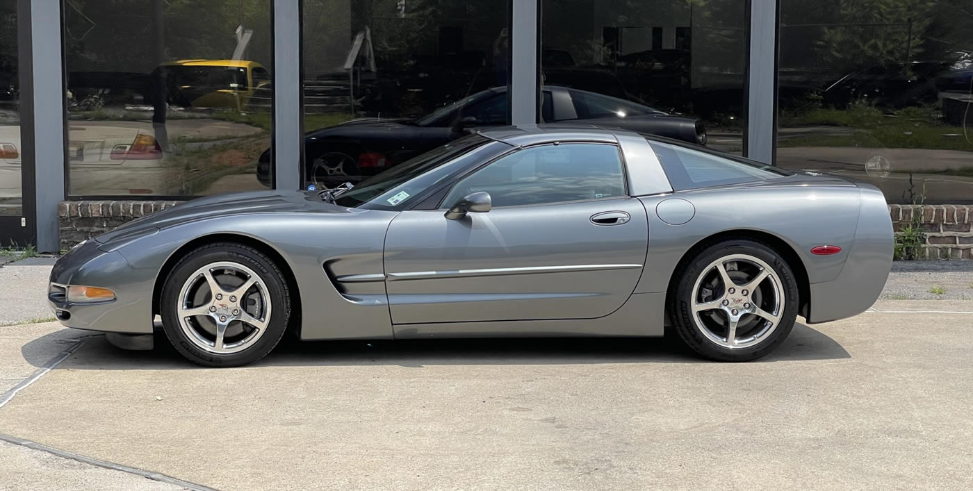 2003 Corvette Coupe in Medium Spiral Gray Metallic