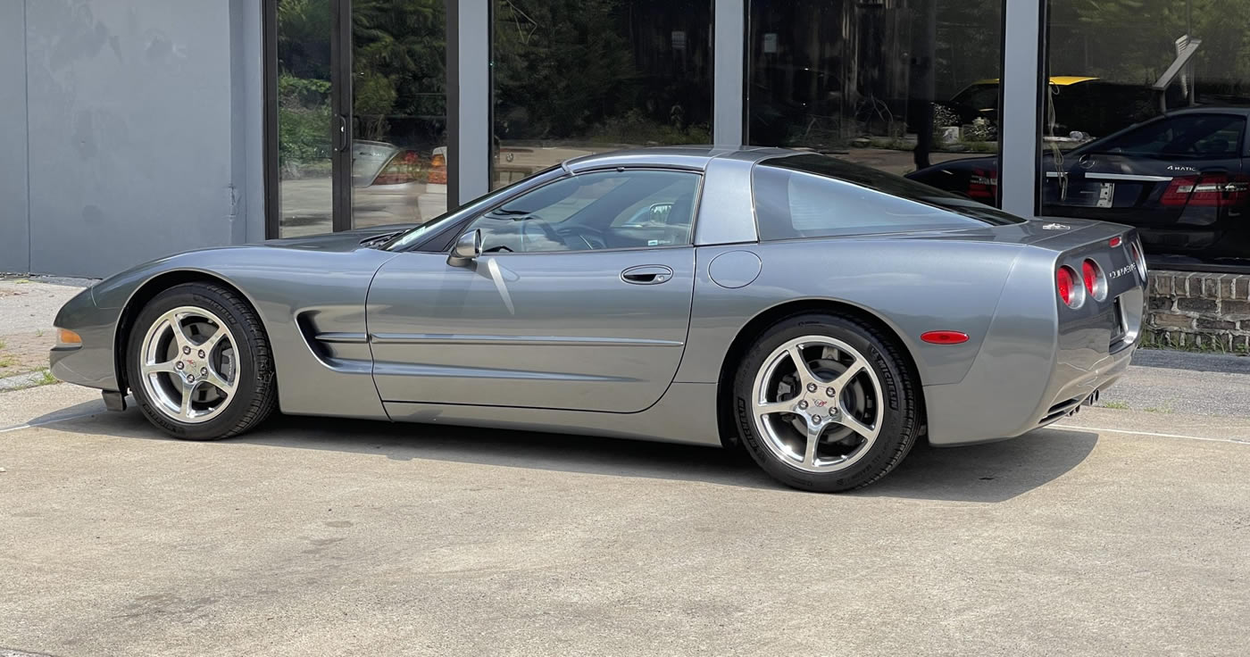 2003 Corvette Coupe in Medium Spiral Gray Metallic