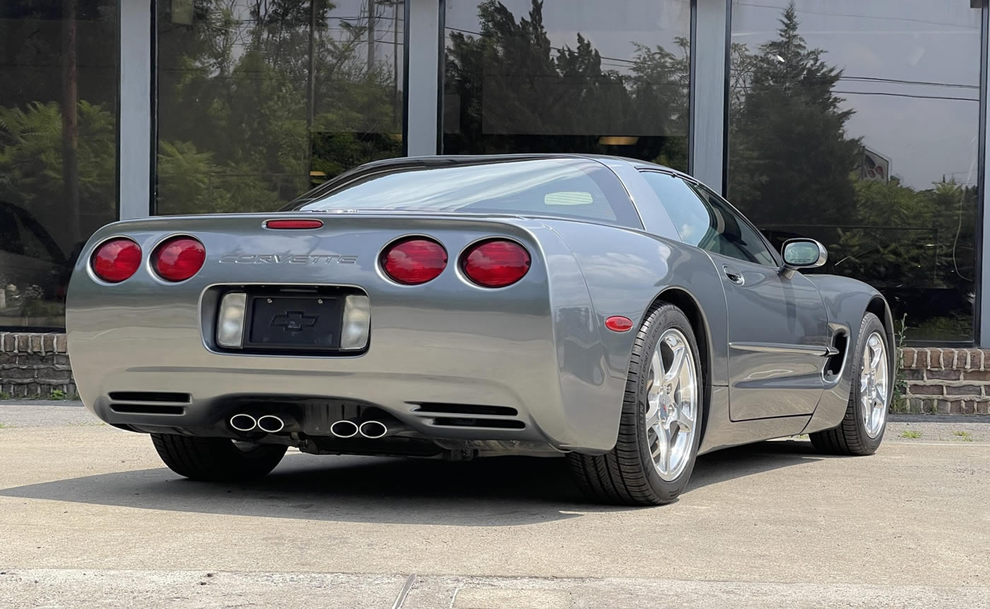 2003 Corvette Coupe in Medium Spiral Gray Metallic