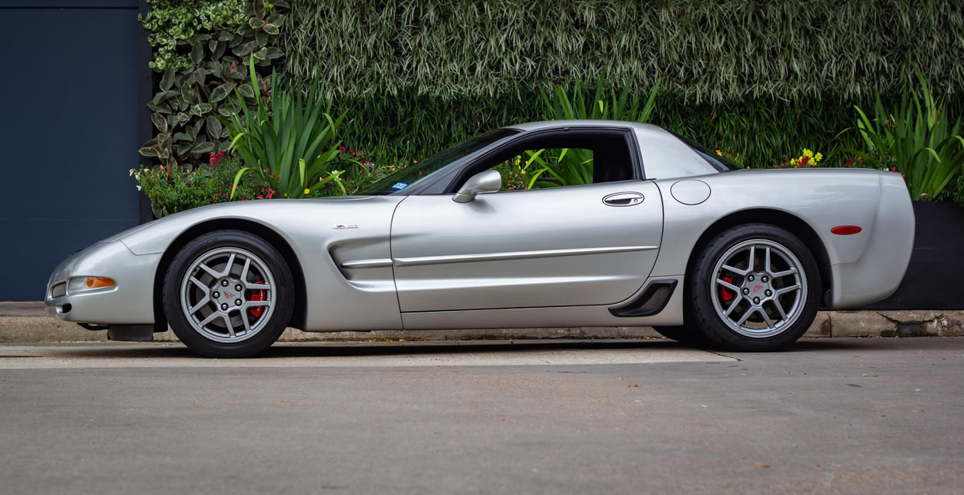 2004 Chevrolet Corvette Z06 in Machine Silver Metallic