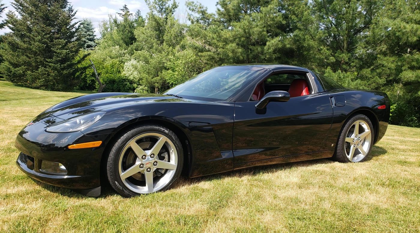 2006 Corvette Coupe in Black