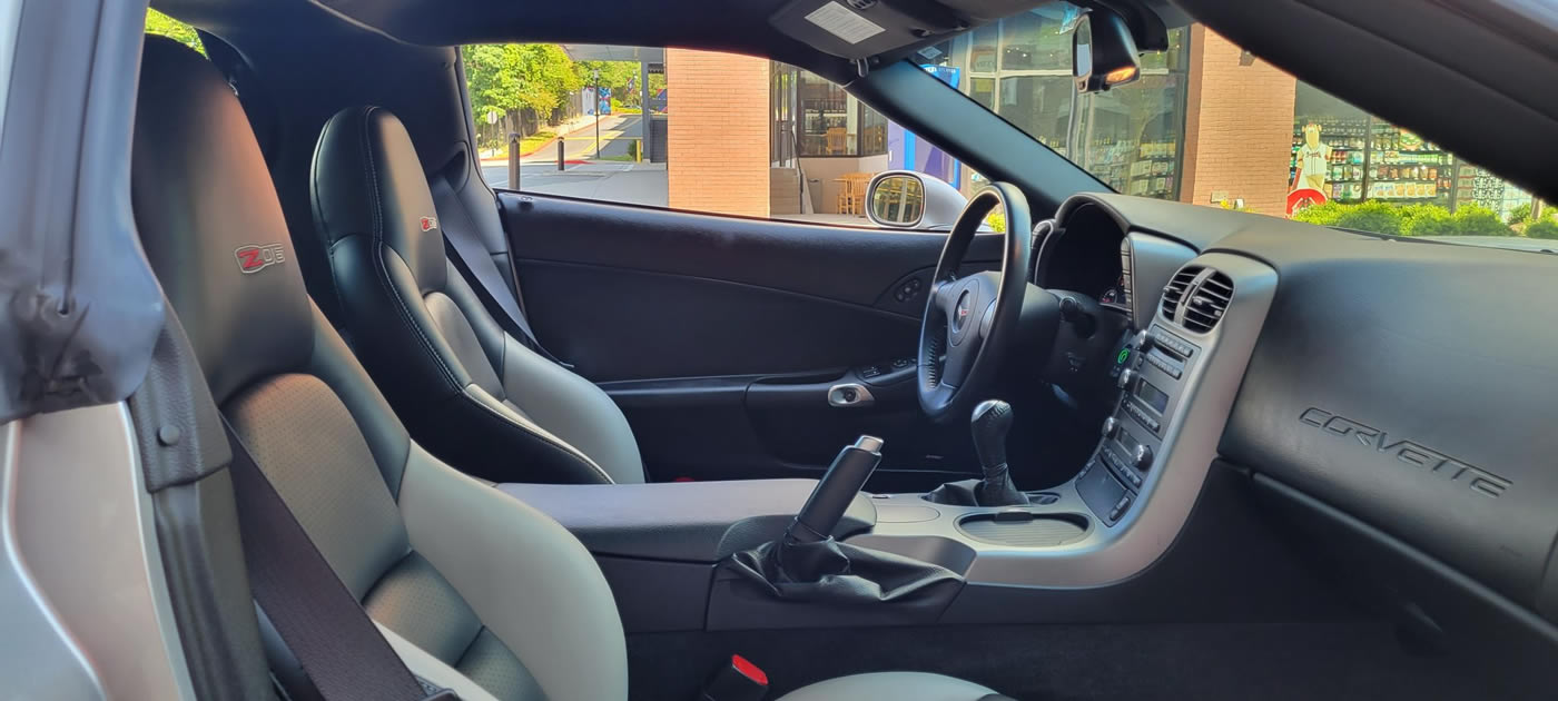 2006 Corvette Z06 2LZ in Machine Silver Metallic