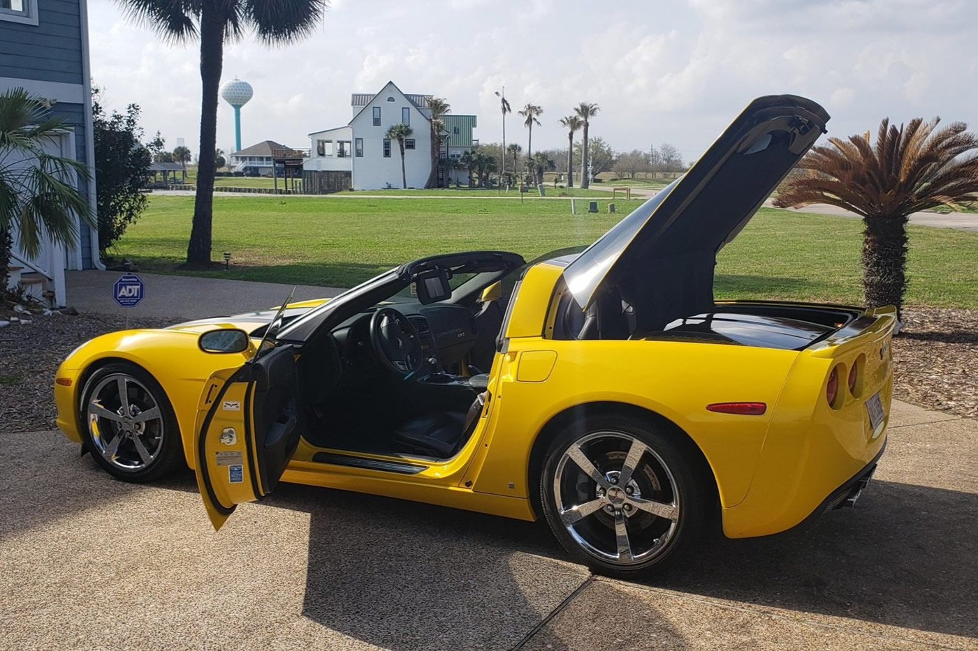 2009 Corvette GT1 Championship Edition Coupe in Velocity Yellow