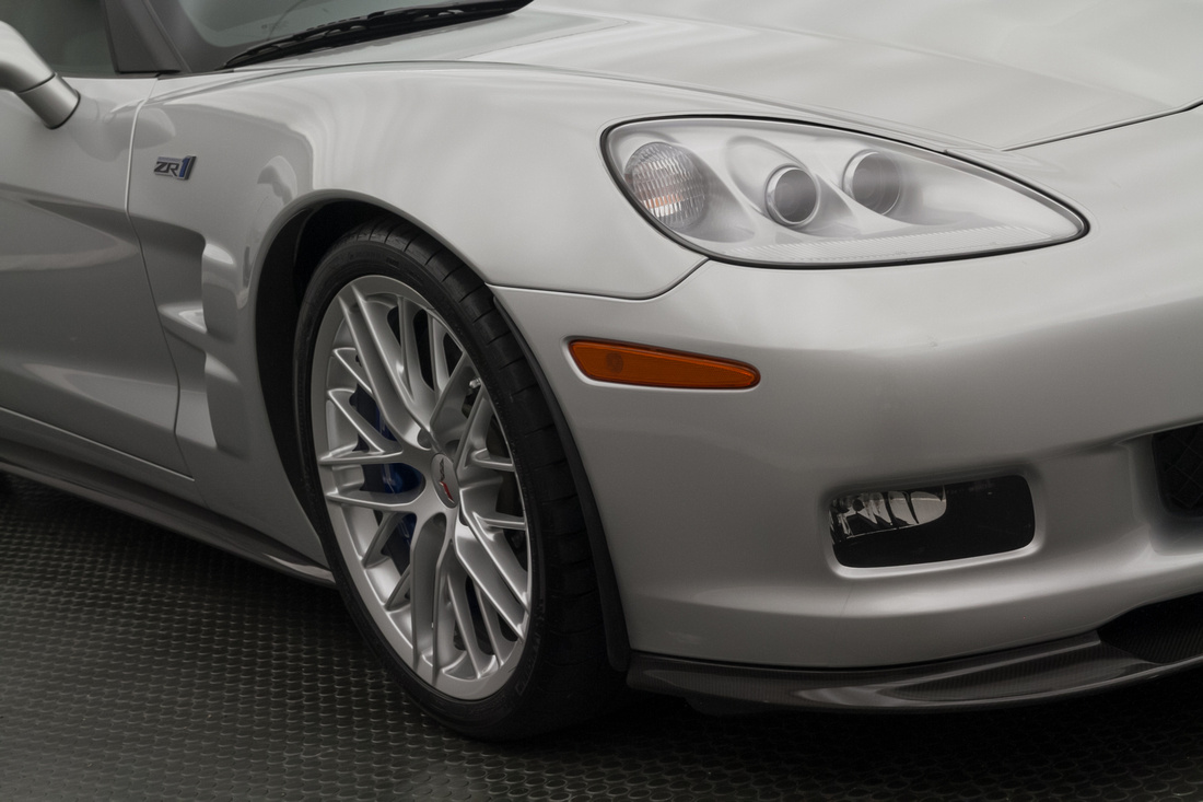 2009 Corvette ZR1 - Blade Silver Metallic