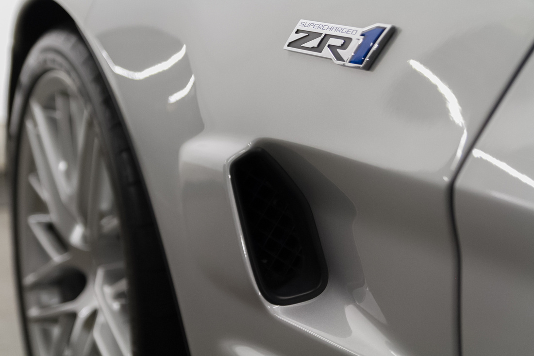 2009 Corvette ZR1 - Blade Silver Metallic