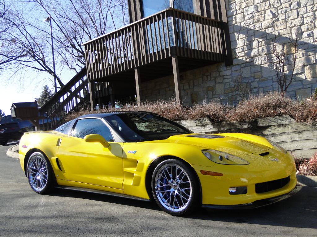 2009 Corvette ZR1 in Velocity Yellow