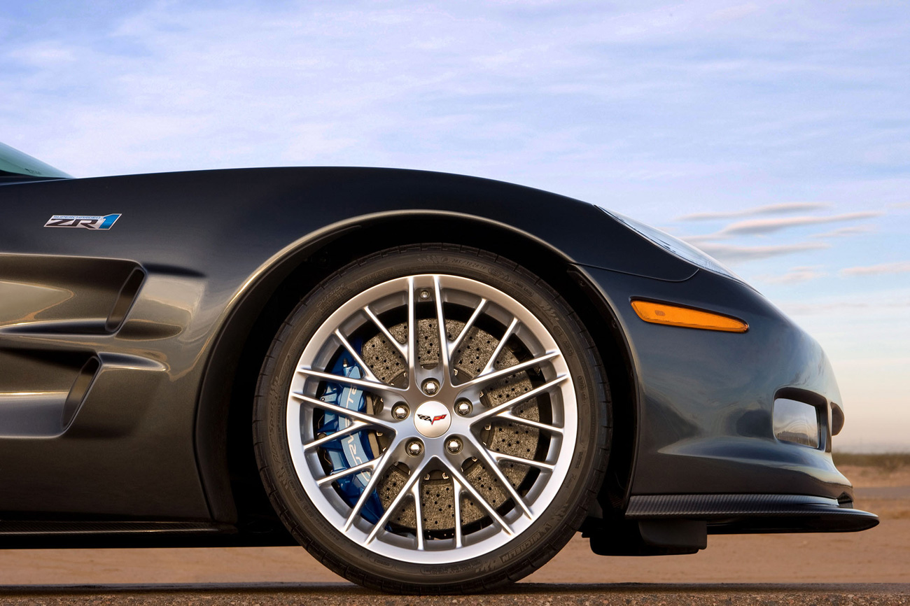 2009 ZR1 Corvette Front End