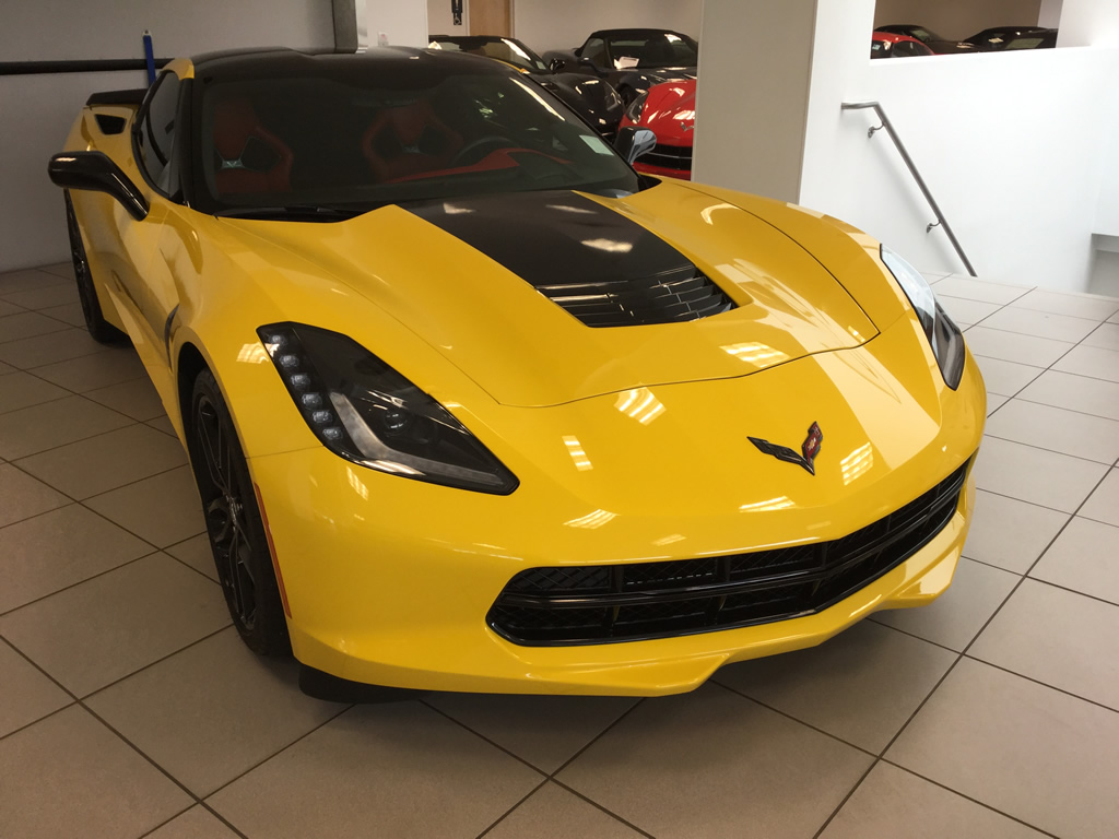 2014 Corvette - Velocity Yellow - Adrenaline Red