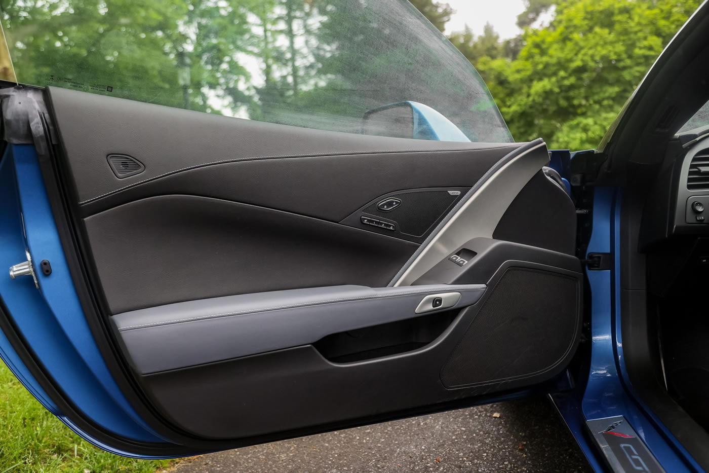 2015 Corvette Z06 2LZ Convertible in Laguna Blue Metallic