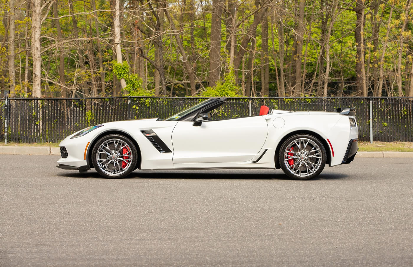 2015 Corvette Z06 Convertible 3LZ Z07 in Arctic White