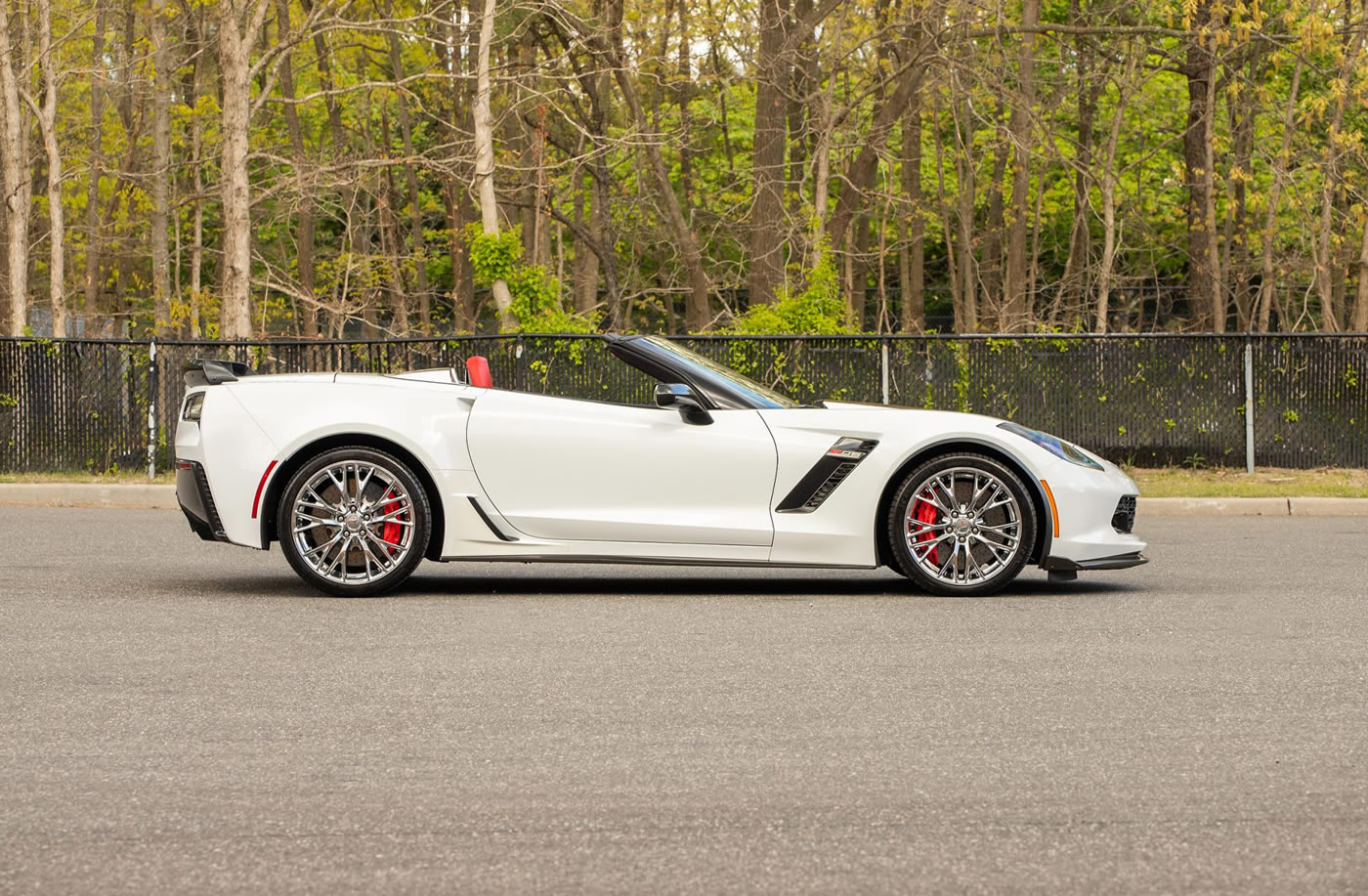 2015 Corvette Z06 Convertible 3LZ Z07 in Arctic White