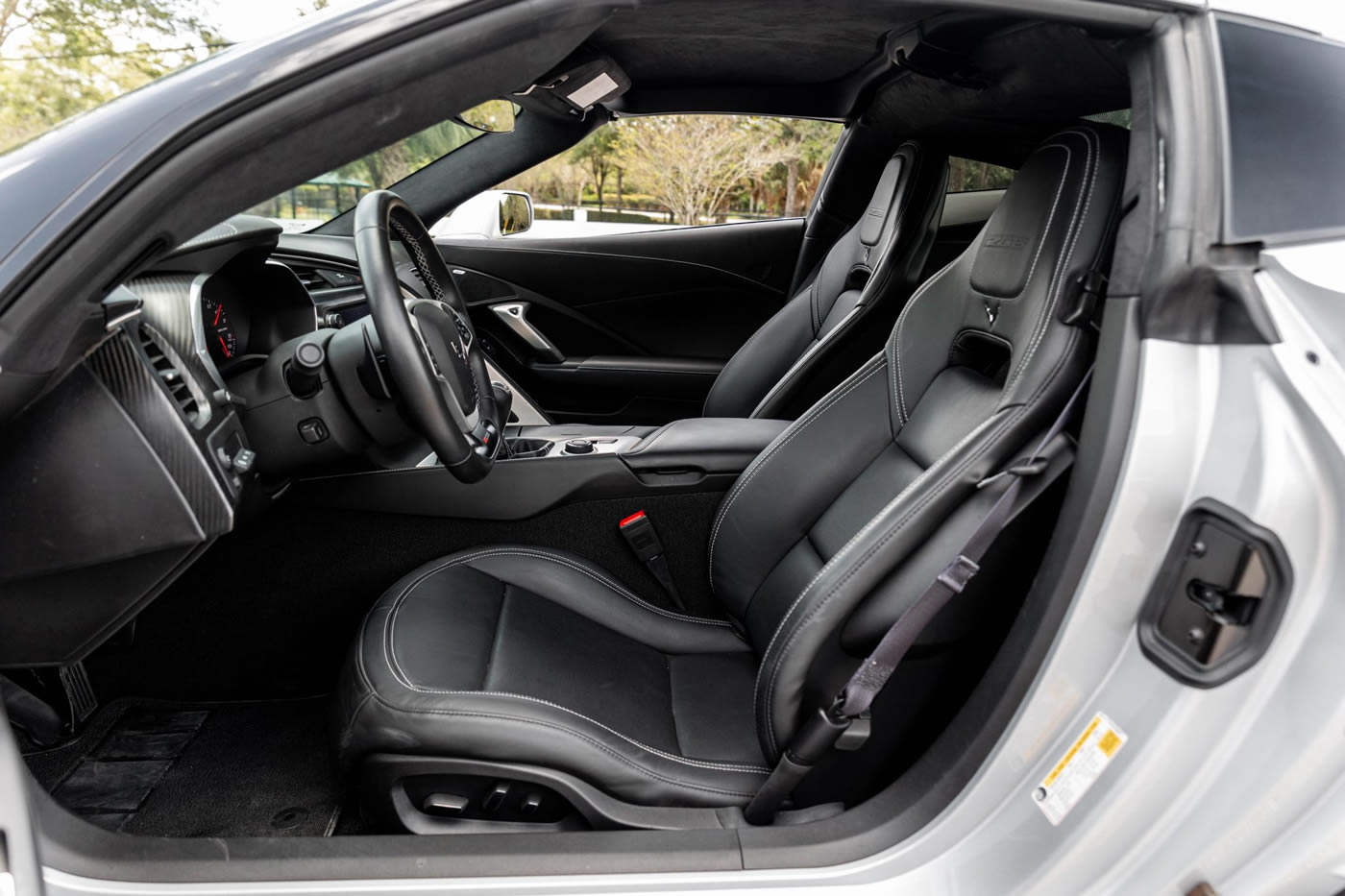 2015 Corvette Z06 Coupe 3LZ Z07 7-Speed in Blade Silver Metallic