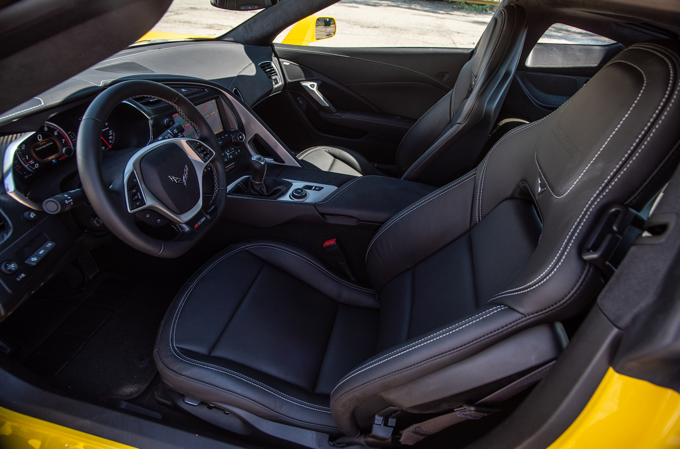2015 Corvette Z06 Coupe 3LZ Z07 7-Speed in Velocity Yellow