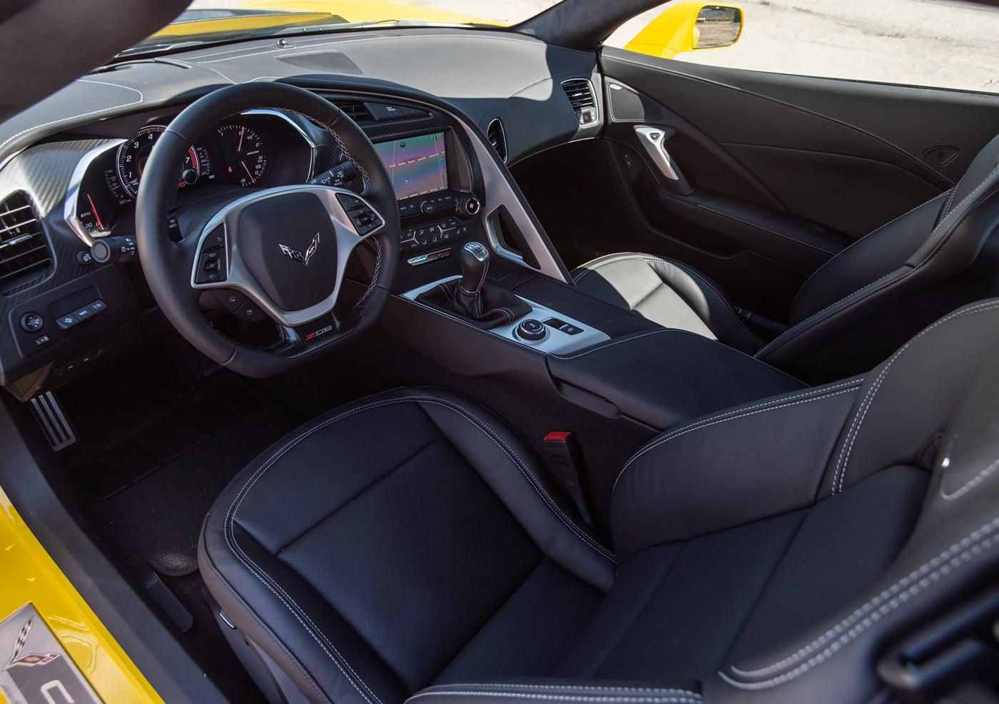 2015 Corvette Z06 Coupe 3LZ Z07 7-Speed in Velocity Yellowv