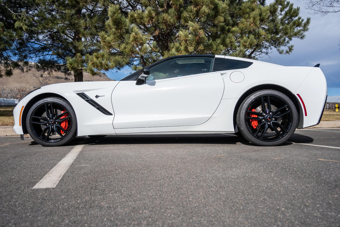 2016 Corvette Stingray Coupe Z51 2LT in Arctic White