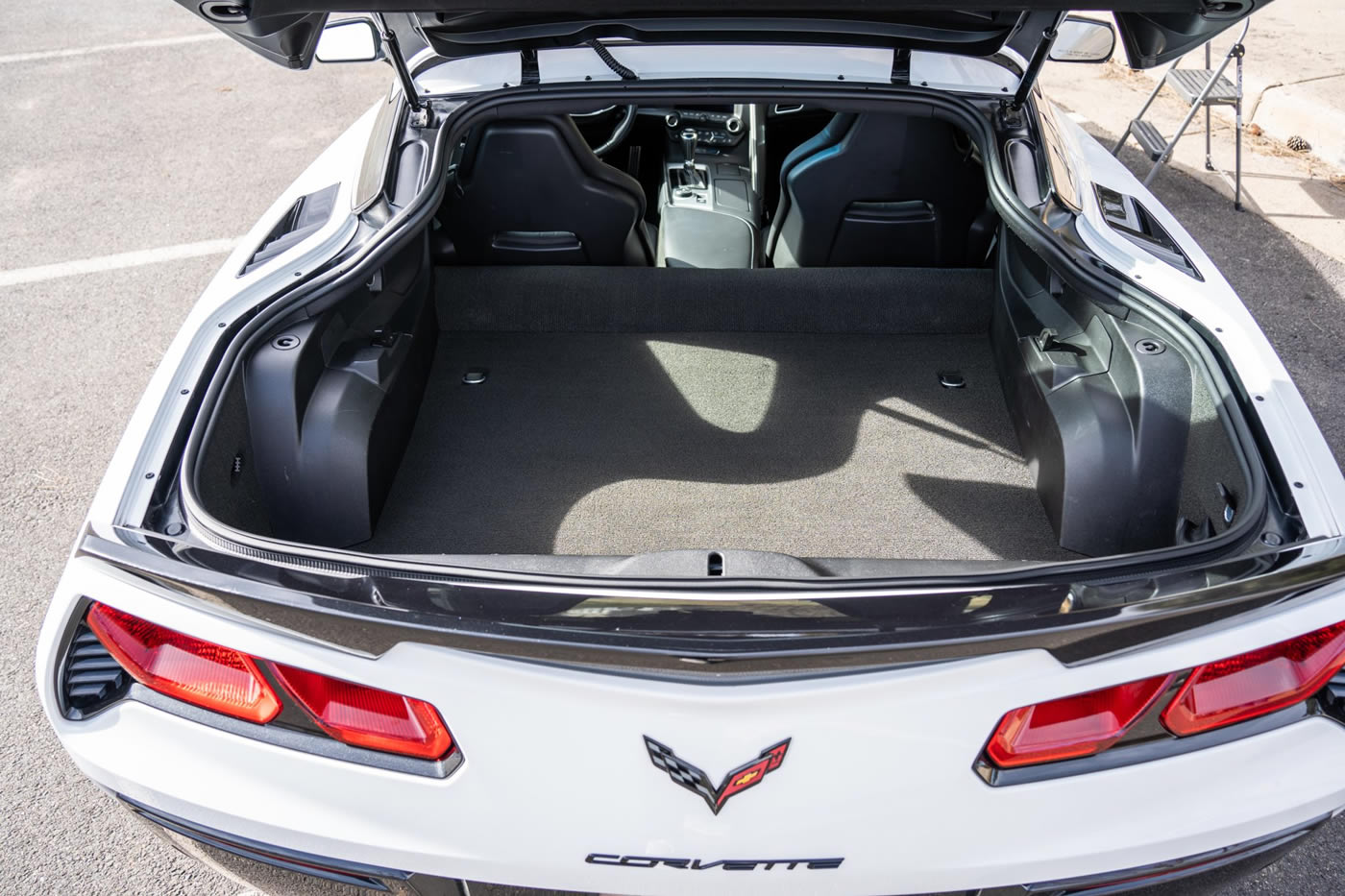 2016 Corvette Stingray Coupe Z51 2LT in Arctic White