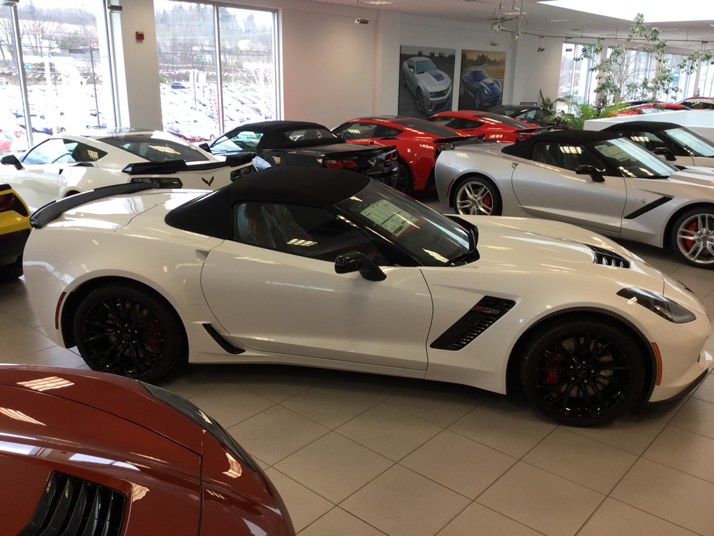 2016 Corvette Z06 2LZ in Arctic White