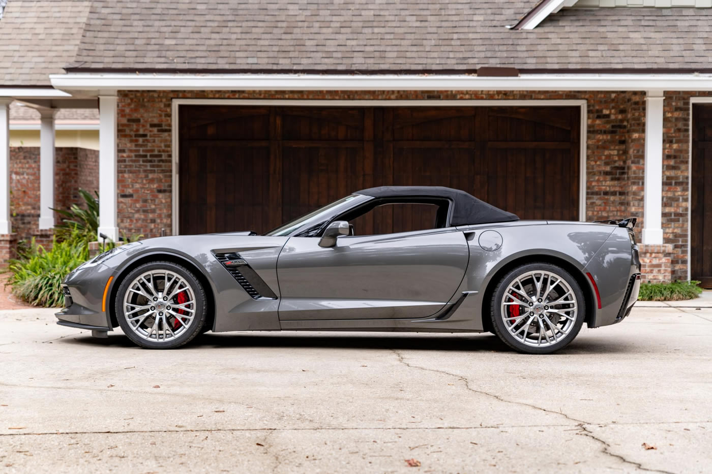 2016 Corvette Z06 Convertible 2LZ in Shark Gray Metallic