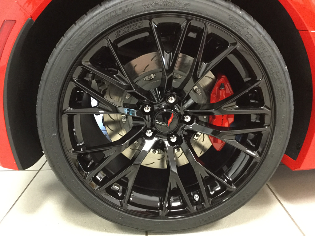 2016 Corvette Z06 Convertible in Torch Red