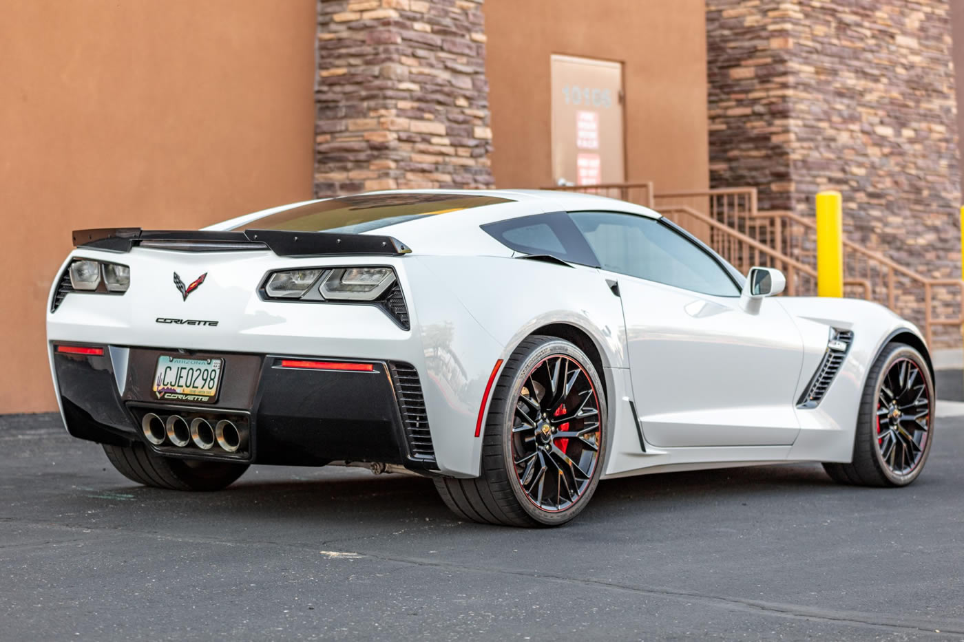 2016 Corvette Z06 Coupe 3LZ in Arctic White