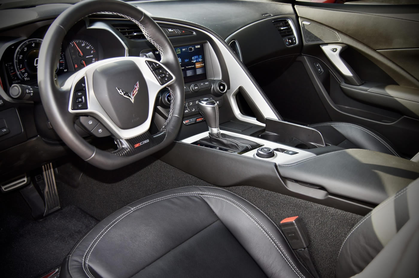 2016 Corvette Z06 Coupe in Long Beach Red Metallic Tintcoat