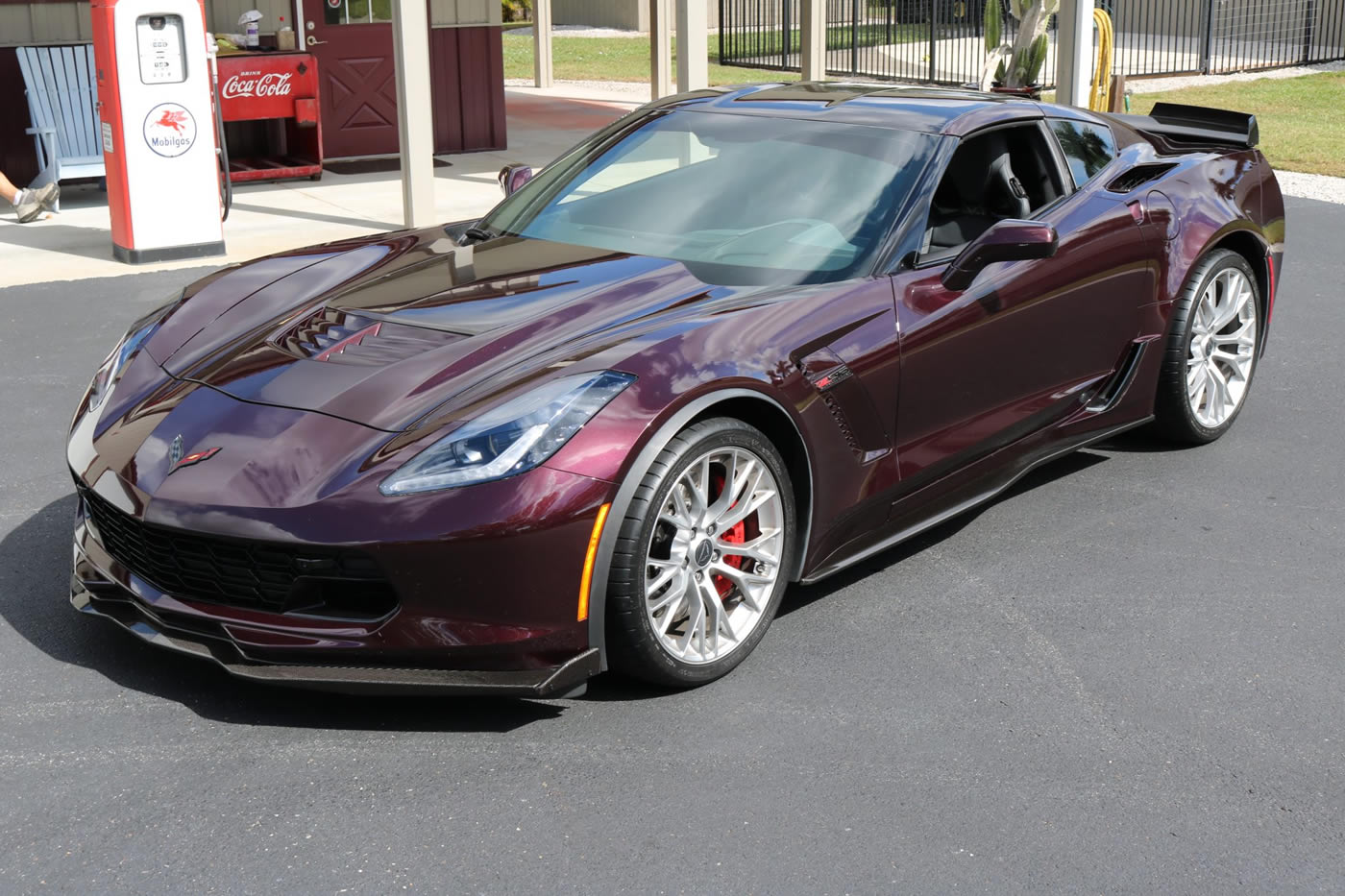 2017 Corvette Z06 Coupe in Black Rose Metallic
