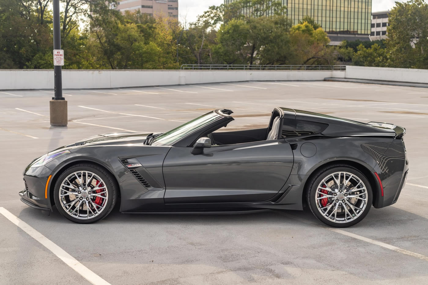 2018 Corvette Z06 Coupe 2LZ 7-Speed in Watkins Glen Gray