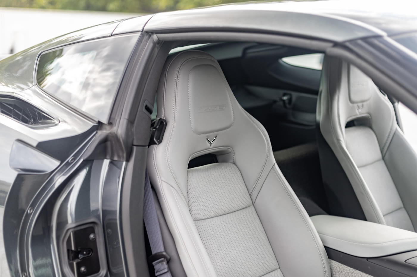 2018 Corvette Z06 Coupe 2LZ 7-Speed in Watkins Glen Gray