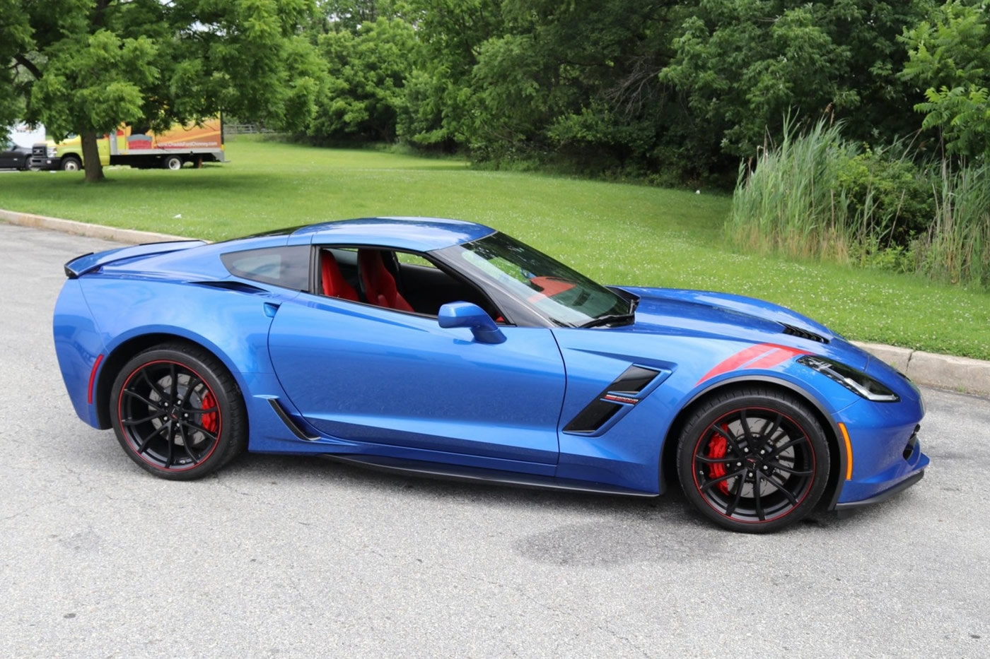 2019 Corvette Grand Sport 2LT Coupe in Elkhart Lake Blue Metallic