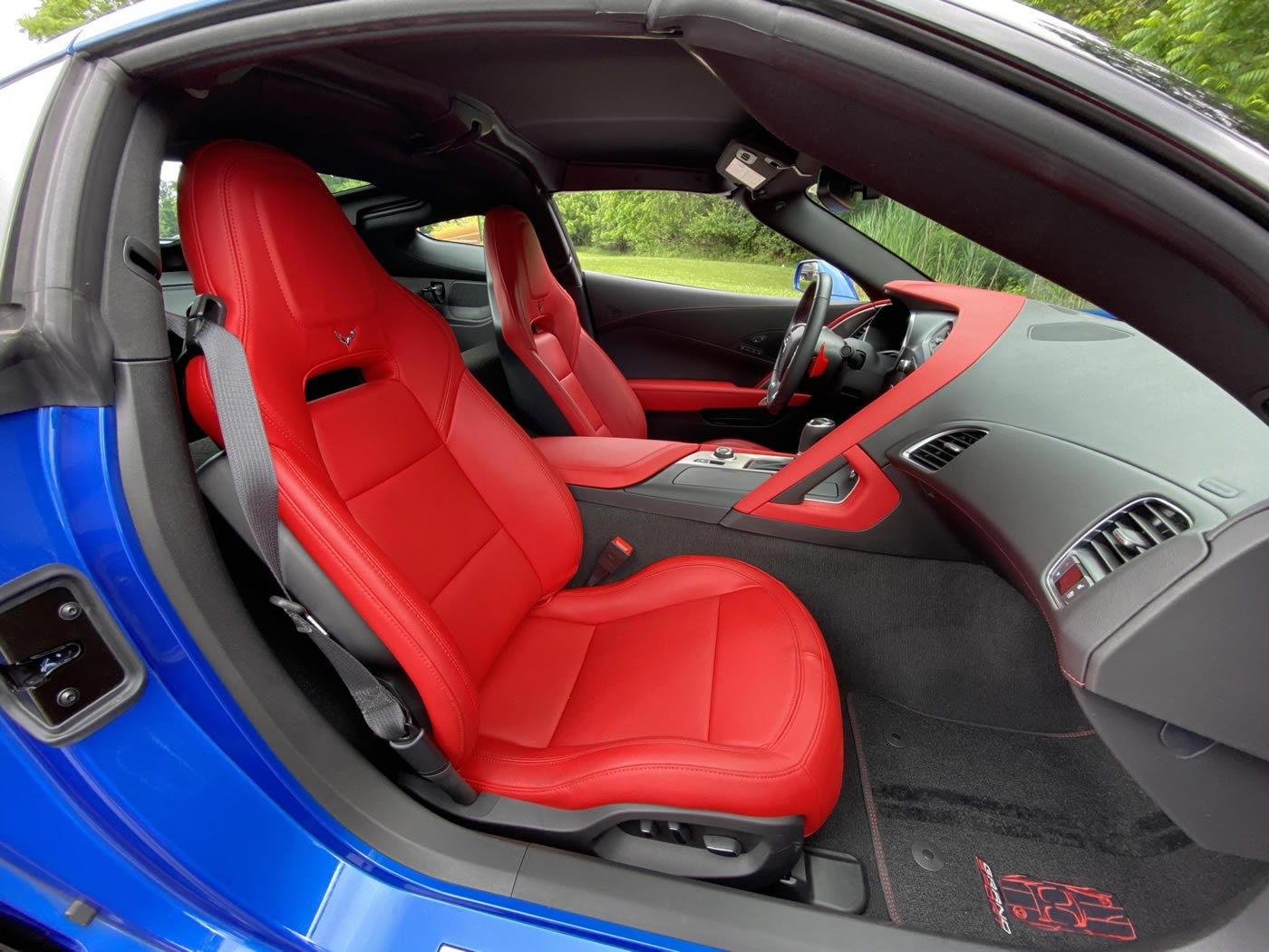 2019 Corvette Grand Sport 2LT Coupe in Elkhart Lake Blue Metallic