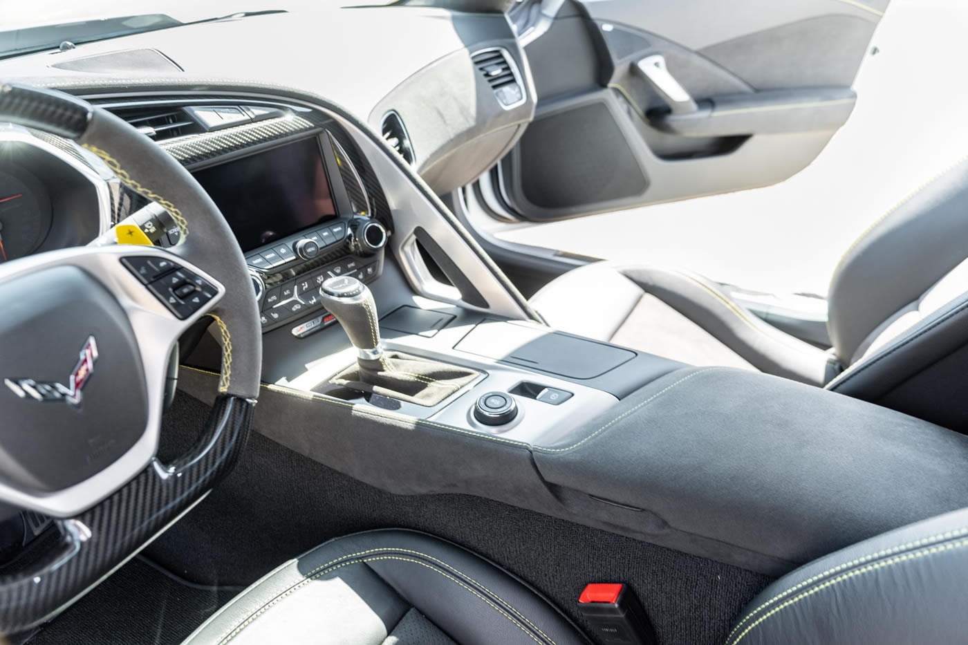 2019 Corvette Z06 Coupe in Arctic White