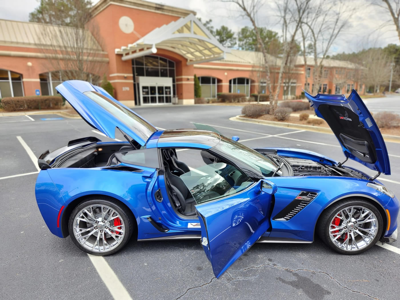 2019 Corvette Z06 Coupe in Elkhart Lake Blue Metallic