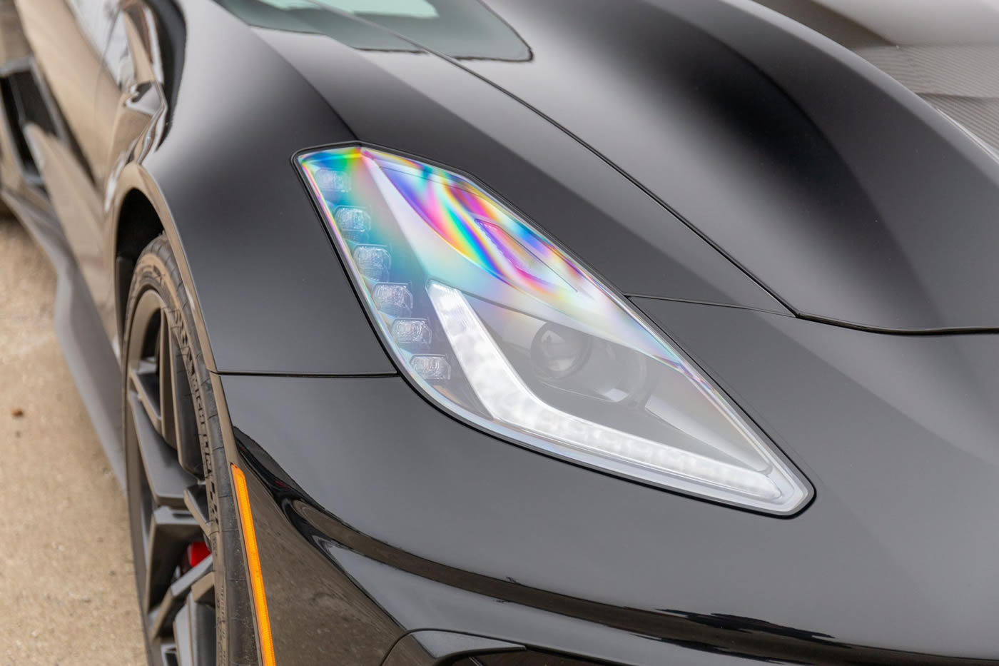 2019-corvette-zr1-convertible-black-12019 Corvette ZR1 Convertible in Black with Spice Red InteriorG1Y53D91K5802148-33.jpg