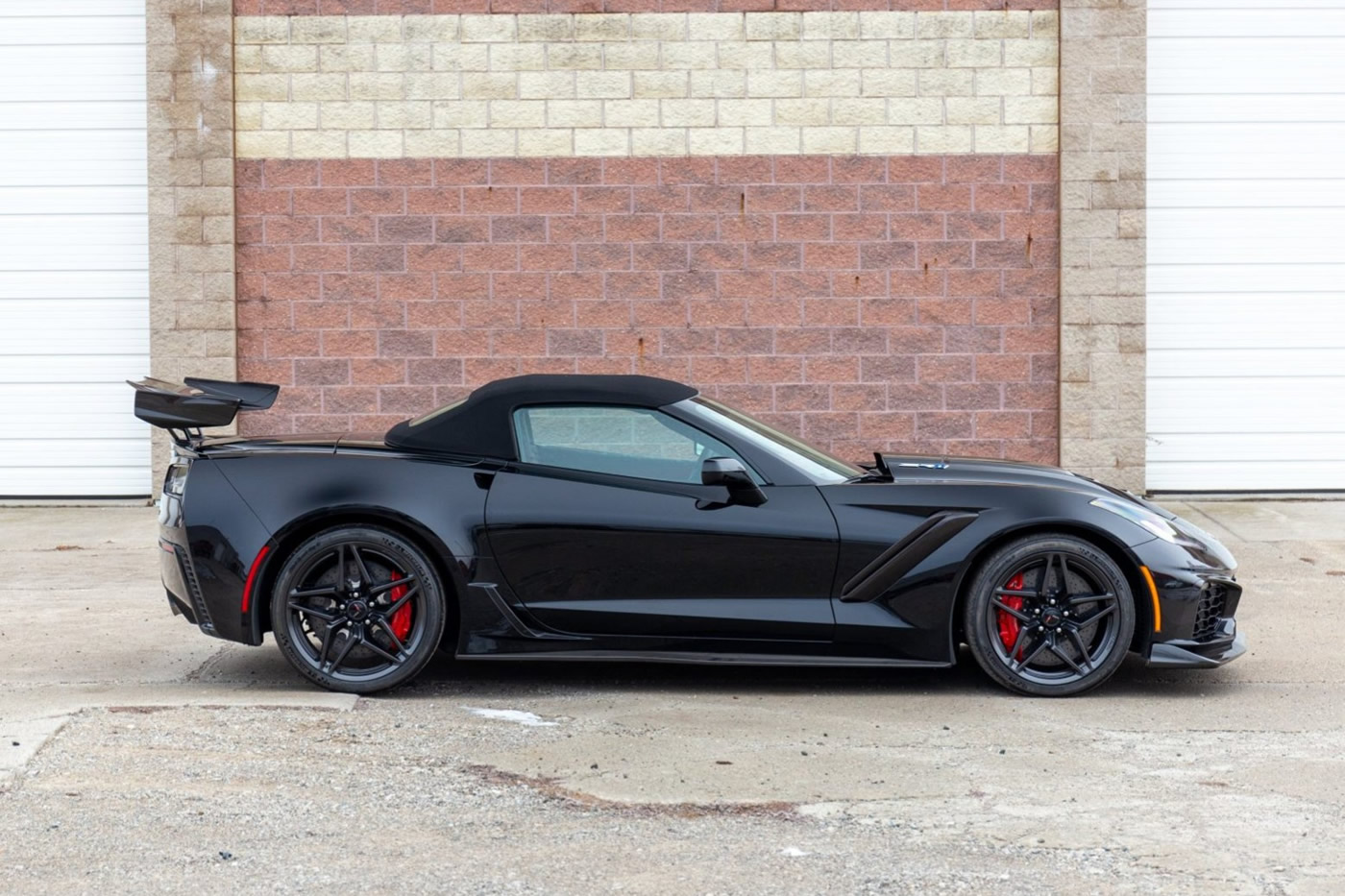 2019 Corvette ZR1 Convertible in Black with Spice Red Interior