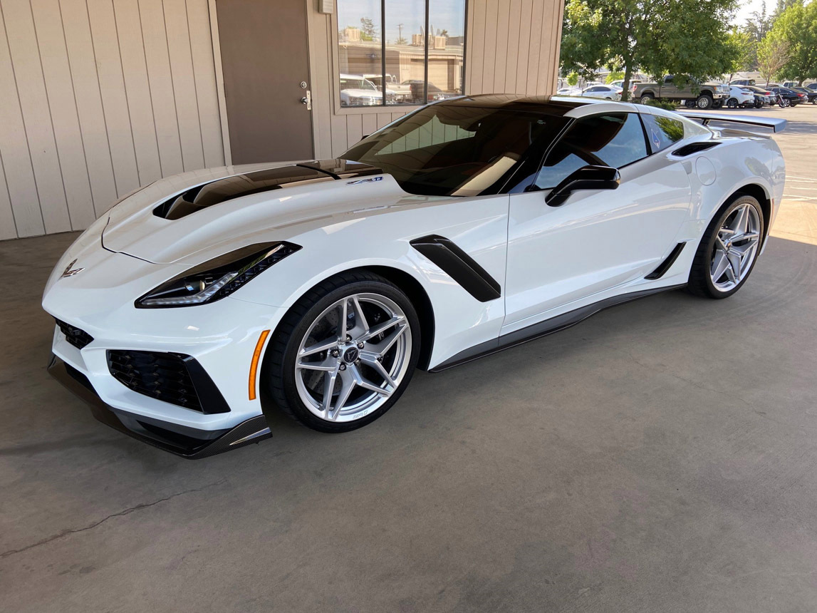 2019 Corvette ZR1 Coupe in Arctic White