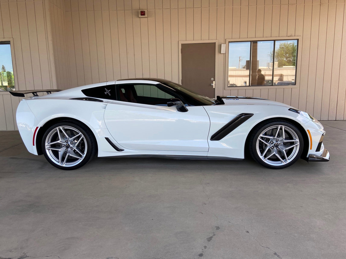 2019 Corvette ZR1 Coupe in Arctic White