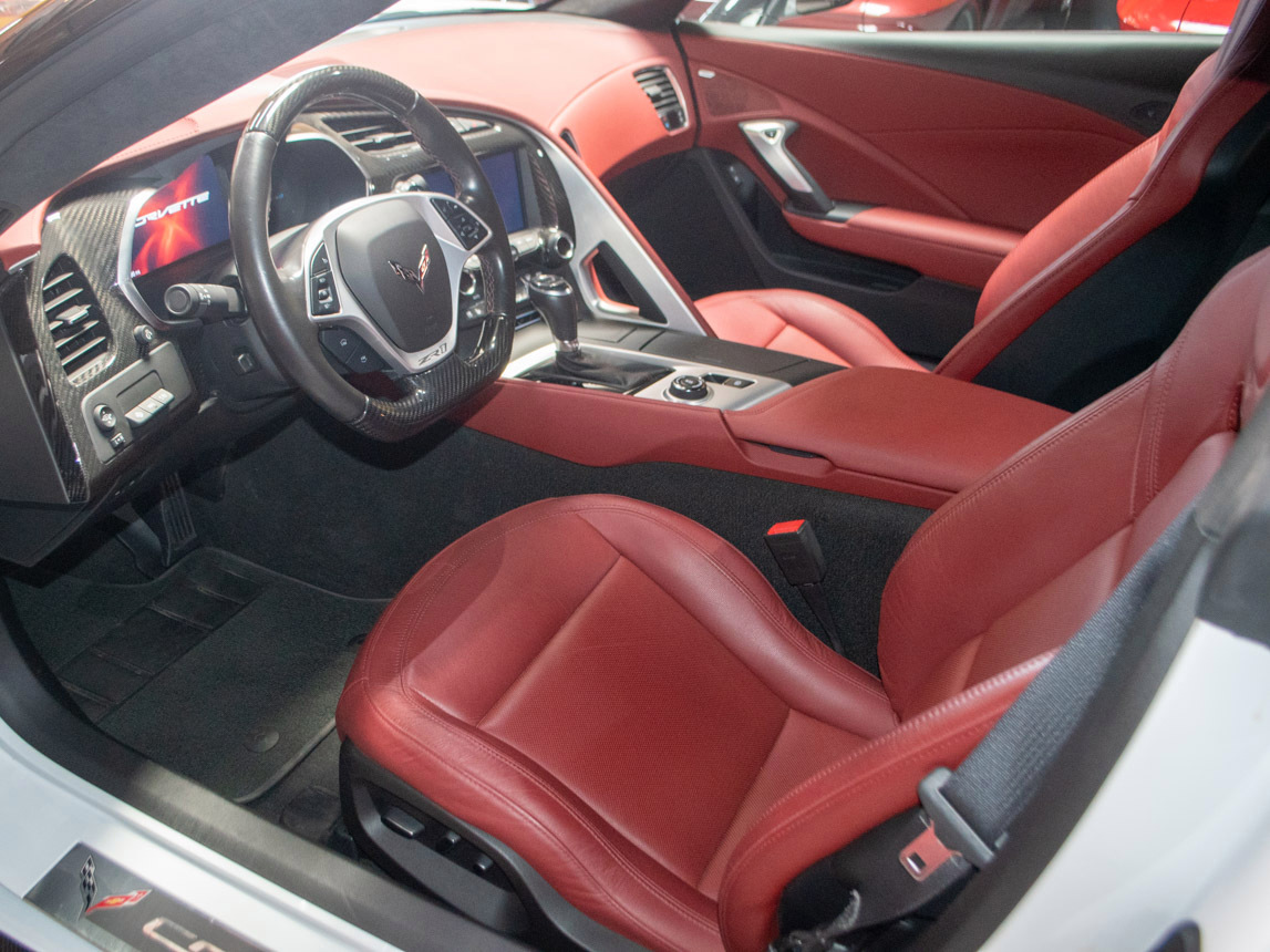 2019 Corvette ZR1 Coupe in Arctic White