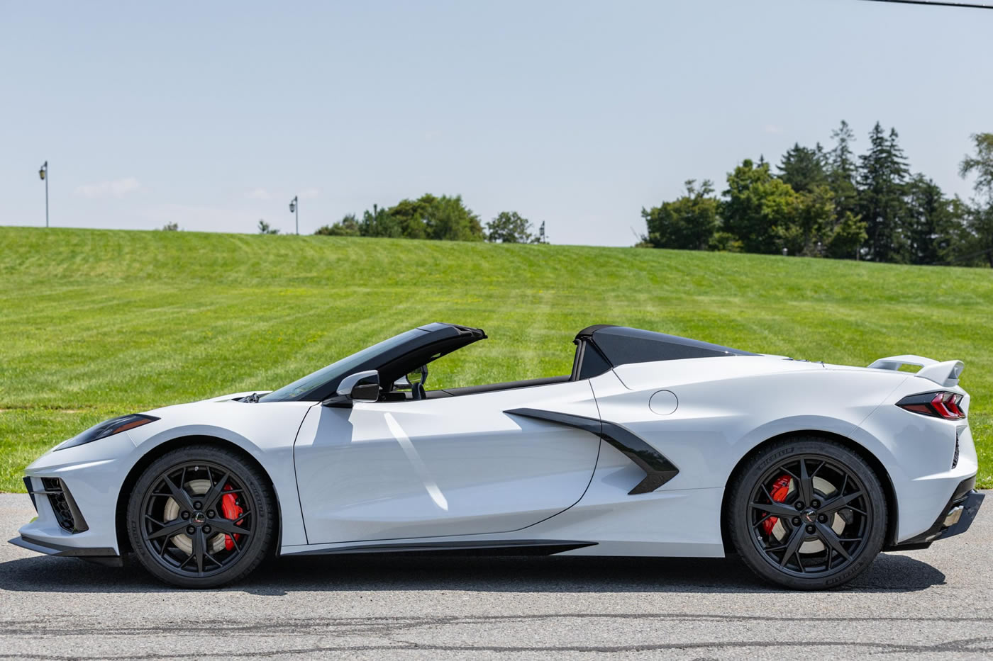 2022-corvette-stingray-convertible-ceramic-matrix-gray-5.jpg