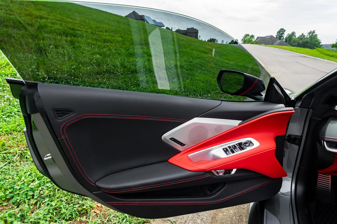 2022 Corvette Stingray Convertible in Hypersonic Gray Metallic