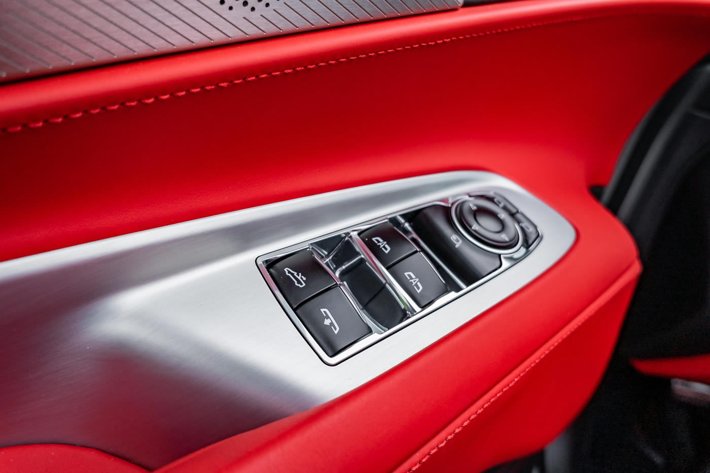 2022 Corvette Stingray Convertible in Hypersonic Gray Metallic