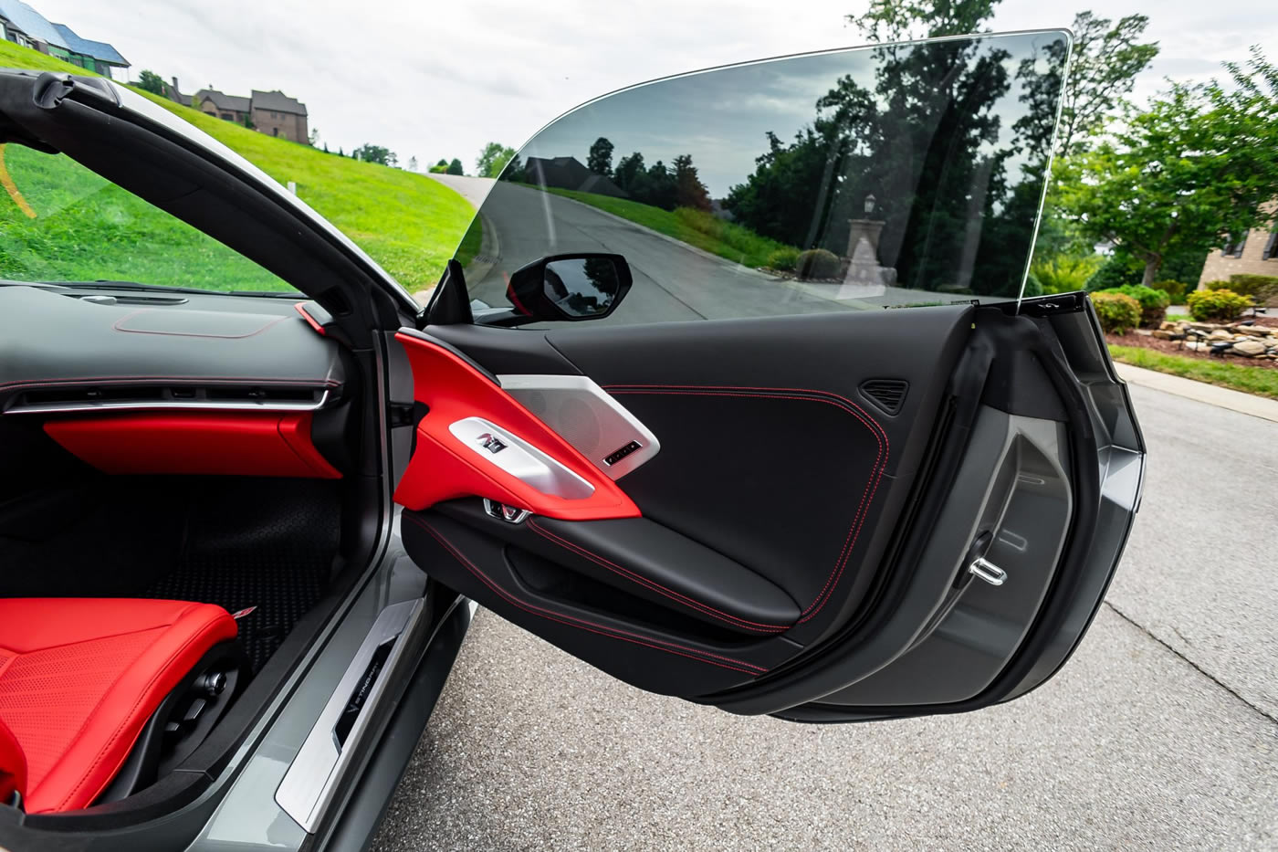 2022 Corvette Stingray Convertible in Hypersonic Gray Metallic